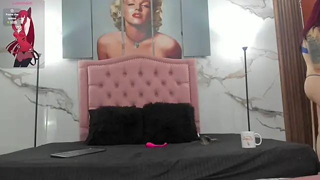 Snapshot of Ema_Jonees chatting on 03/18/25, 11:41 Ema Jonees online show from 03/18/25, 11:41