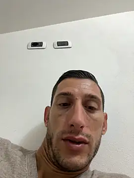 Gionnytav online show from 10/16/25, 04:02