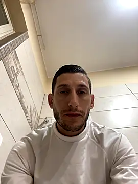 Gionnytav online show from 10/20/25, 03:40