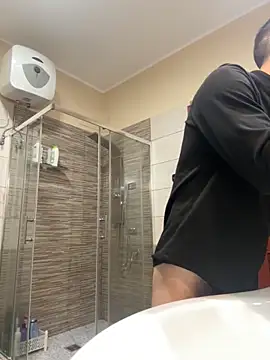 Gionnytav online show from 11/24/25, 04:34