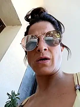 frenchsodomielover86 online show from 04/23/26, 01:13