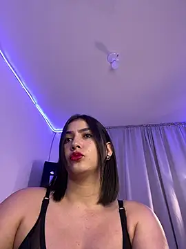 BellaNaye  online show from 02/22/25, 09:56