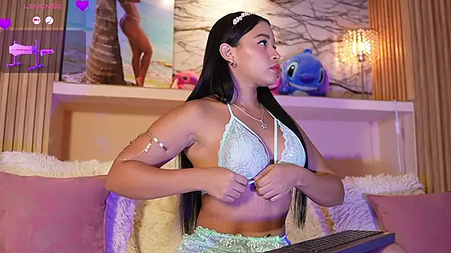 adri crof online show from 11/04/25, 03:38