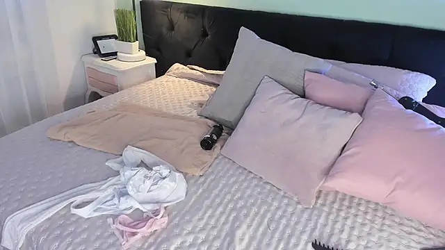 Snapshot of EvaaStevens chatting on 03/10/25, 11:53 EvaaStevens online show from 03/10/25, 11:53