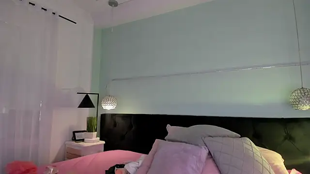 Snapshot of EvaaStevens chatting on 03/11/25, 11:44 EvaaStevens online show from 03/11/25, 11:44