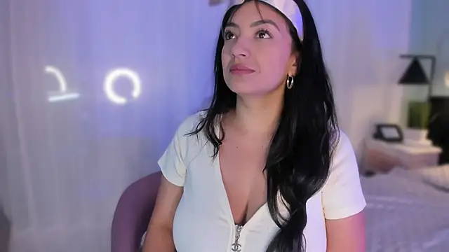 Snapshot of EvaaStevens chatting on 03/13/25, 12:13 EvaaStevens online show from 03/13/25, 12:13