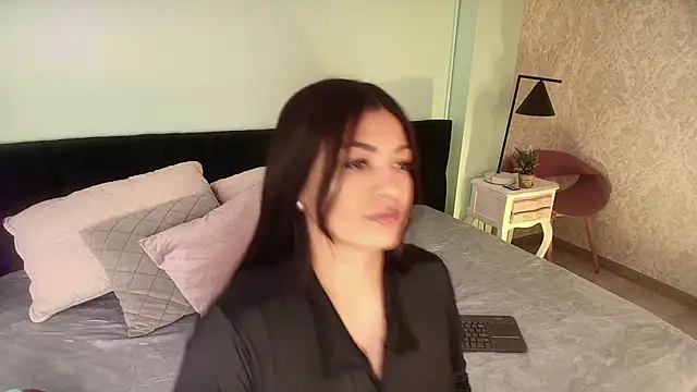 Snapshot of EvaaStevens chatting on 10/06/25, 02:47 EvaaStevens online show from 10/06/25, 02:47