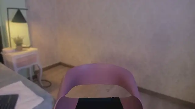 Snapshot of EvaaStevens chatting on 11/06/25, 12:39 EvaaStevens online show from 11/06/25, 12:39