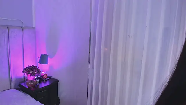 Snapshot of EvaaStevens chatting on 11/26/25, 02:51 EvaaStevens online show from 11/26/25, 02:51