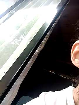 Snapshot of manucho2023 chatting on 11/20/25, 05:01 manucho2023 online show from 11/20/25, 05:01