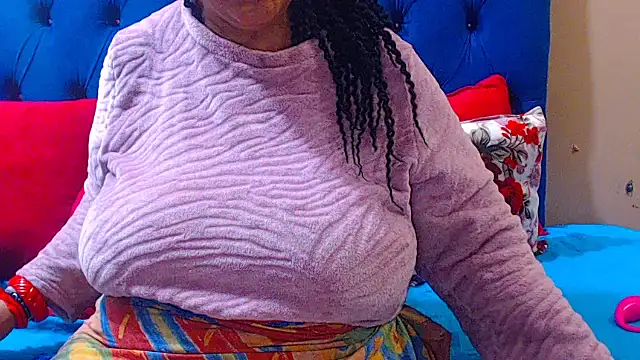 Snapshot of ebonycandy10 chatting on 11/07/25, 04:01 ebonycandy10 online show from 11/07/25, 04:01