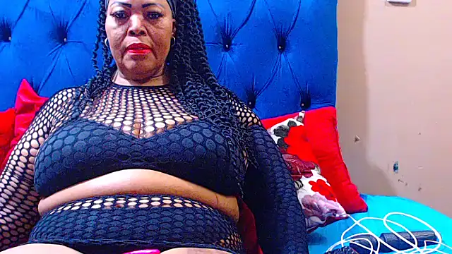 Snapshot of ebonycandy10 chatting on 11/13/25, 05:28 ebonycandy10 online show from 11/13/25, 05:28