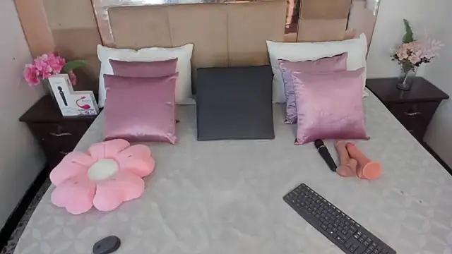 LizBrook online show from 03/11/26, 07:31