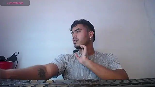 Snapshot of jaden_98_ chatting on 01/30/25, 04:02 jaden 98 online show from 01/30/25, 04:02