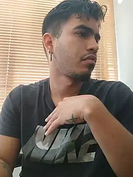 Snapshot of jaden_98_ chatting on 12/13/25, 09:20 jaden 98 online show from 12/13/25, 09:20