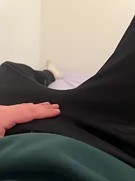 Snapshot of PLUK16 chatting on 02/06/26, 10:13 PLUK16 online show from 02/06/26, 10:13