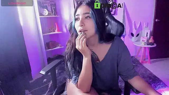 Snapshot of sweetcoralinee chatting on 01/06/26, 03:05 sweetcoralinee online show from 01/06/26, 03:05