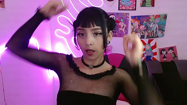 Snapshot of Kind_Scarlett chatting on 02/23/25, 11:04 Kind Scarlett online show from 02/23/25, 11:04