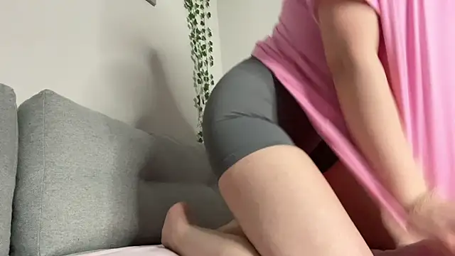 moon rina online show from 04/22/26, 07:37