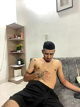 royalgirls x online show from 10/11/25, 11:36