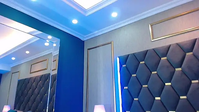 Snapshot of ThaniaJones chatting on 11/16/25, 12:11 ThaniaJones online show from 11/16/25, 12:11