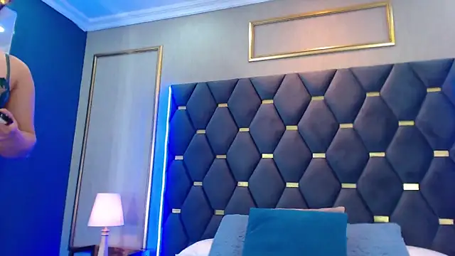 Snapshot of ThaniaJones chatting on 11/28/25, 12:08 ThaniaJones online show from 11/28/25, 12:08