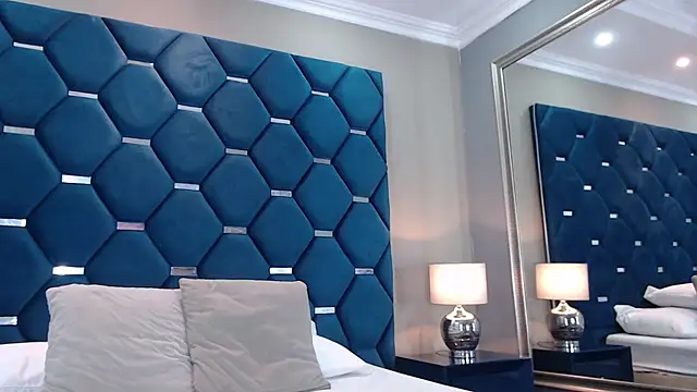 Snapshot of ThaniaJones chatting on 03/01/26, 12:07 ThaniaJones online show from 03/01/26, 12:07