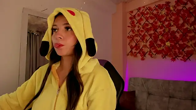 Snapshot of Sweet_Candies chatting on 03/08/25, 01:06 Sweet Candies online show from 03/08/25, 01:06