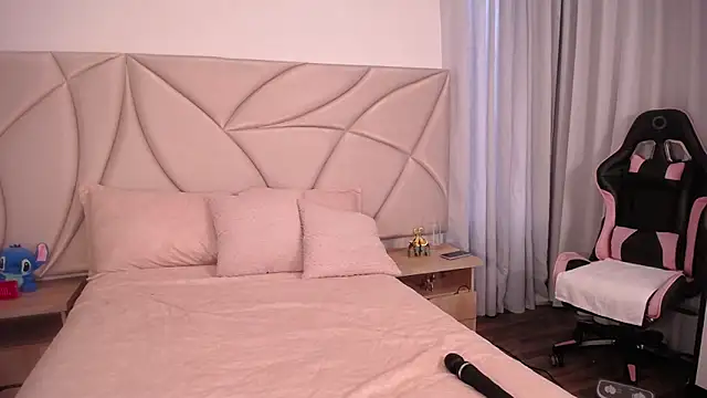 ValleryC online show from 03/04/26, 01:28