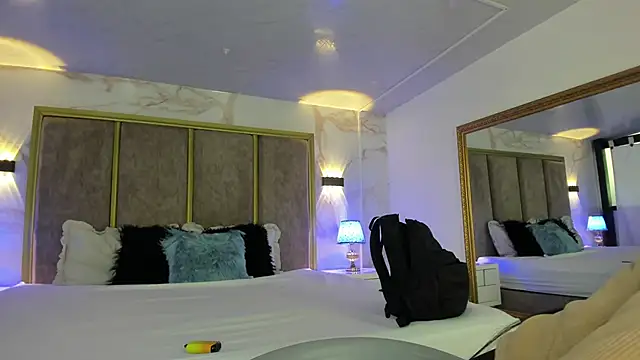 PaulinaDuarte online show from 12/02/25, 11:37