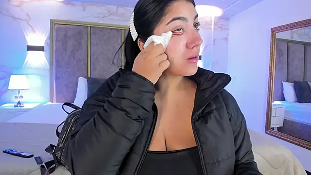 Snapshot of PaulinaDuarte chatting on 01/14/26, 11:27 PaulinaDuarte online show from 01/14/26, 11:27