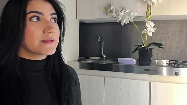 Snapshot of PaulinaDuarte chatting on 02/18/26, 11:50 PaulinaDuarte online show from 02/18/26, 11:50