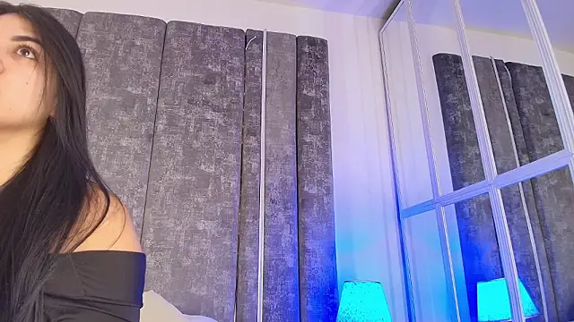 Snapshot of PaulinaDuarte chatting on 02/26/26, 12:04 PaulinaDuarte online show from 02/26/26, 12:04