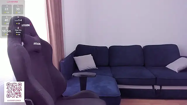 Snapshot of JessieFlower chatting on 12/13/24, 07:25 JessieFlower online show from 12/13/24, 07:25