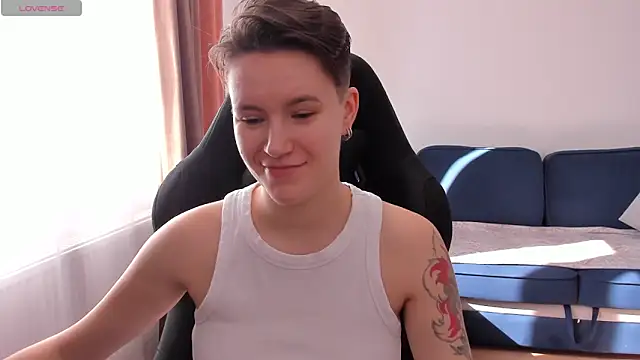 Snapshot of JessieFlower chatting on 09/18/25, 08:16 JessieFlower online show from 09/18/25, 08:16