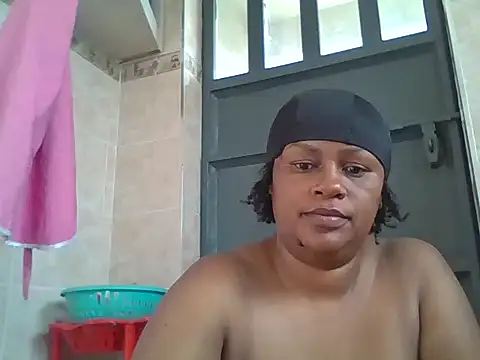 Snapshot of tight_pussy_gall chatting on 10/16/25, 04:46 tight pussy gall online show from 10/16/25, 04:46