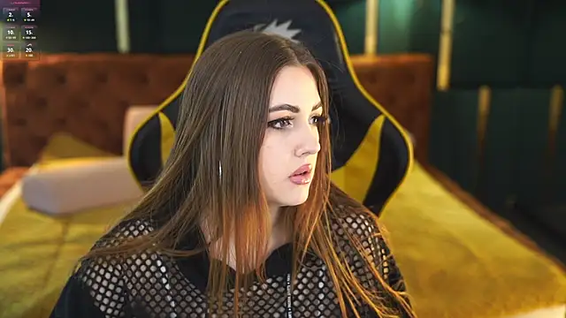 Snapshot of Grace_Fantasy chatting on 03/21/25, 11:23 Grace Fantasy online show from 03/21/25, 11:23