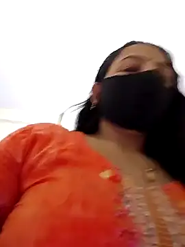 Snapshot of Payel-Sen chatting on 01/15/25, 03:33 Payel-Sen online show from 01/15/25, 03:33