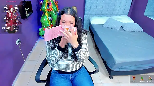 Snapshot of Lana_stone_ chatting on 12/10/24, 07:47 Lana stone online show from 12/10/24, 07:47