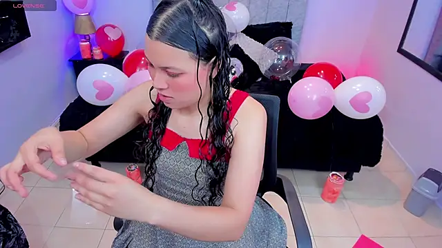 Snapshot of Lana_stone_ chatting on 02/14/25, 03:43 Lana stone online show from 02/14/25, 03:43