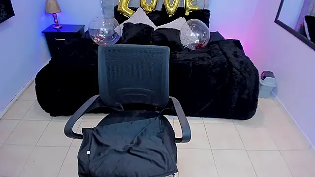 Snapshot of Lana_stone_ chatting on 02/15/25, 08:22 Lana stone online show from 02/15/25, 08:22