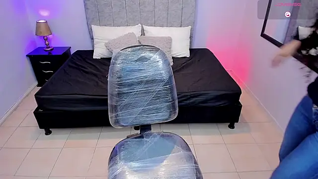 Snapshot of Lana_stone_ chatting on 03/02/25, 03:24 Lana stone online show from 03/02/25, 03:24