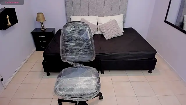 Snapshot of Lana_stone_ chatting on 03/11/25, 10:51 Lana stone online show from 03/11/25, 10:51