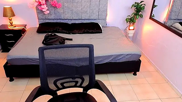 Snapshot of Lana_stone_ chatting on 10/04/25, 03:37 Lana stone online show from 10/04/25, 03:37