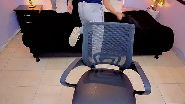 Snapshot of Lana_stone_ chatting on 10/30/25, 03:30 Lana stone online show from 10/30/25, 03:30