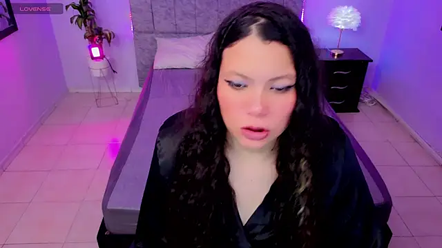 Snapshot of Lana_stone_ chatting on 12/15/25, 04:06 Lana stone online show from 12/15/25, 04:06