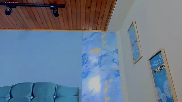 Lana stone  online show from 04/22/26, 04:15