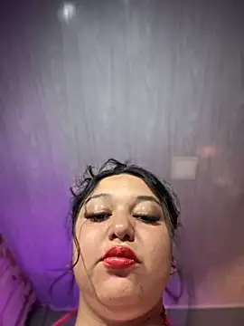 Snapshot of Kym_Owens chatting on 10/07/25, 12:19 Kym Owens online show from 10/07/25, 12:19