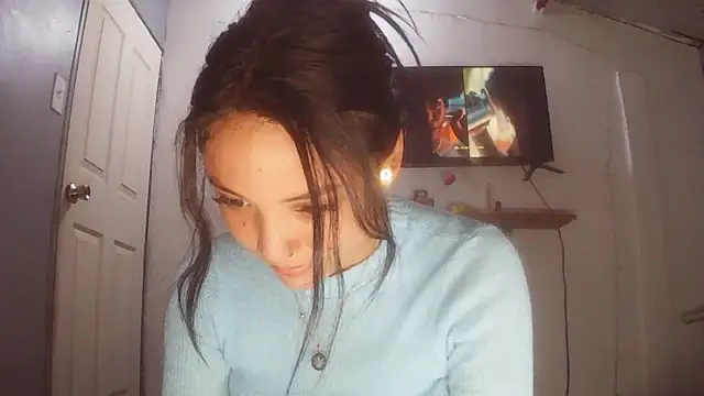 Snapshot of linzeysmith4 chatting on 02/25/26, 04:33 linzeysmith4 online show from 02/25/26, 04:33