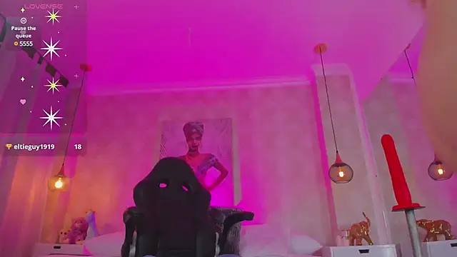 Shantall   online show from 02/19/25, 01:50